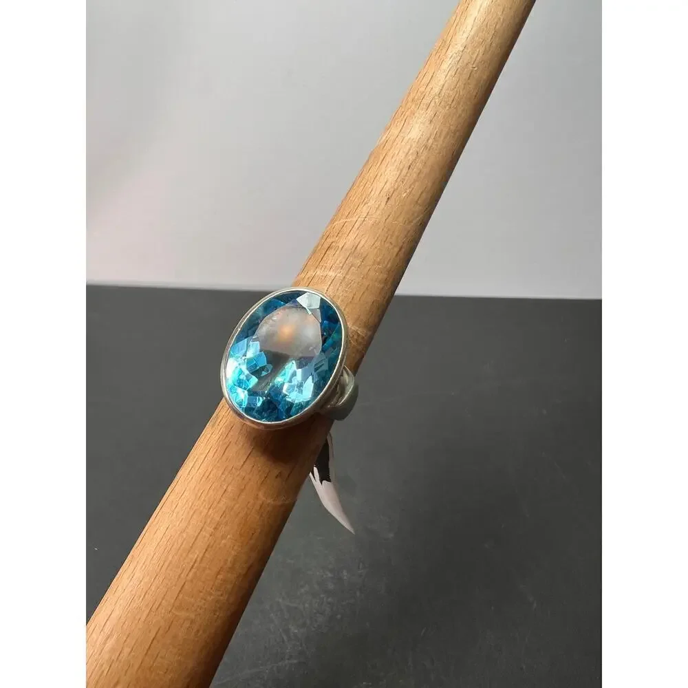 NEW Blue topaz sterling silver ring size 8 / 12.47 grams